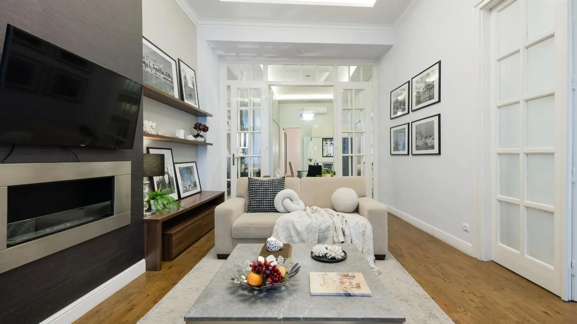 דירה בודפשט Skyline Serenity Retreat - Regi Most Famous Street הונגריה